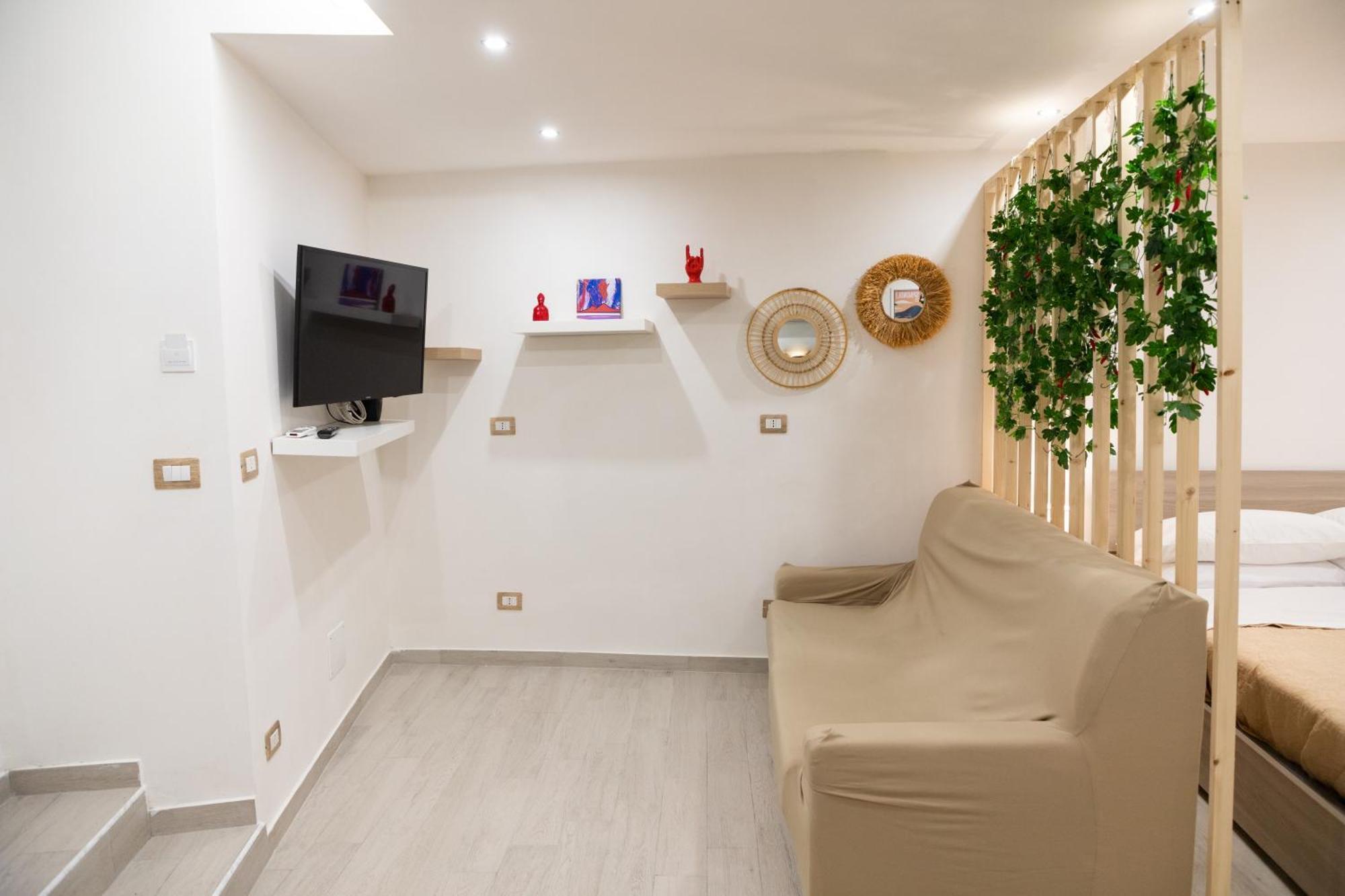 Il Basso Mini Apartment Наполи Екстериор снимка