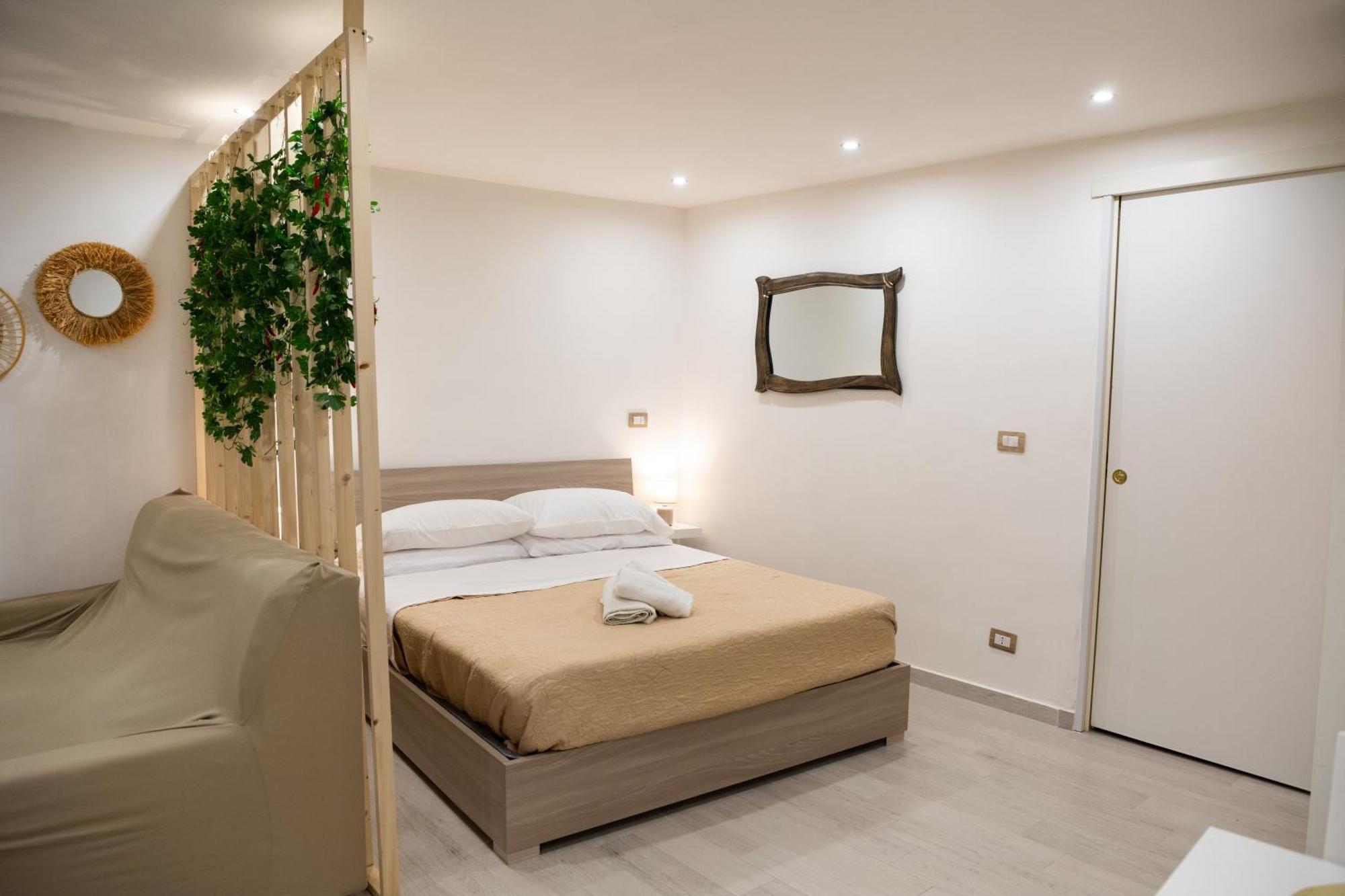 Il Basso Mini Apartment Наполи Екстериор снимка